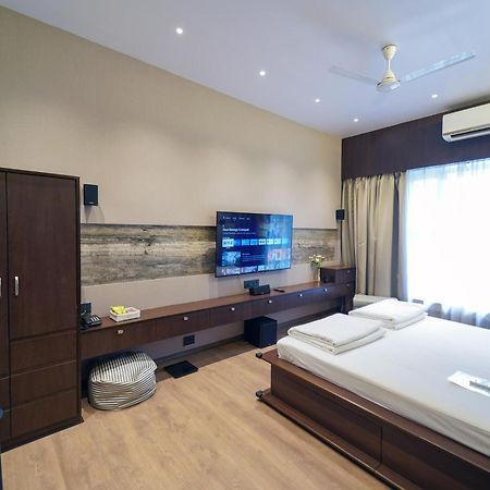 Central Bed & Breakfast Kolkata Bagian luar foto
