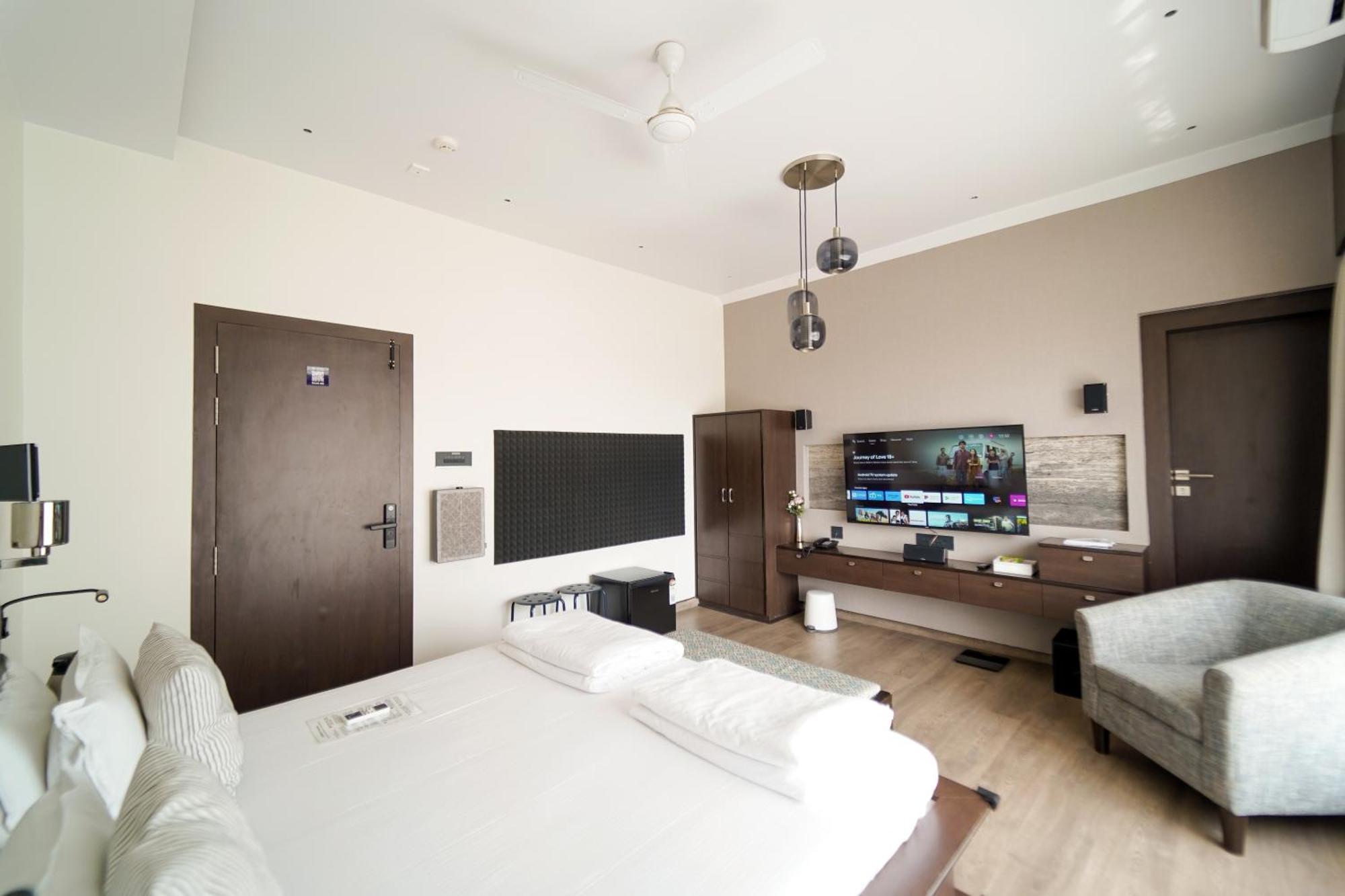 Central Bed & Breakfast Kolkata Bagian luar foto