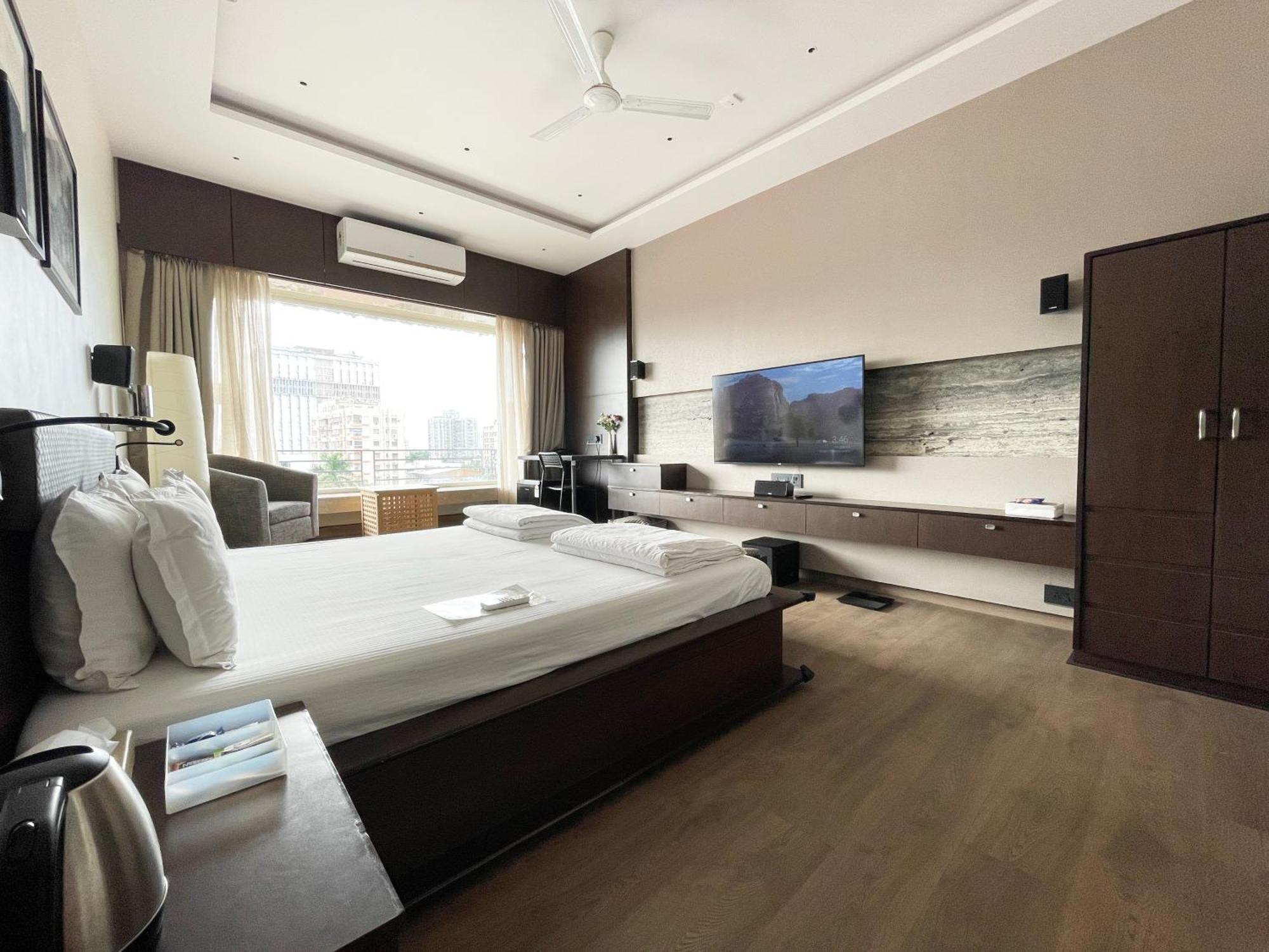 Central Bed & Breakfast Kolkata Bagian luar foto